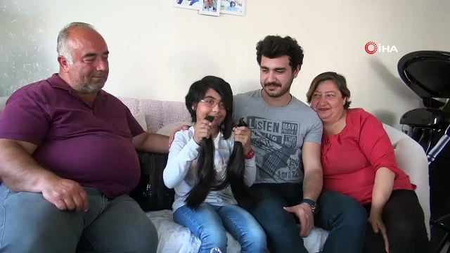 Kendisi Küçük Yüreği Büyük Kader