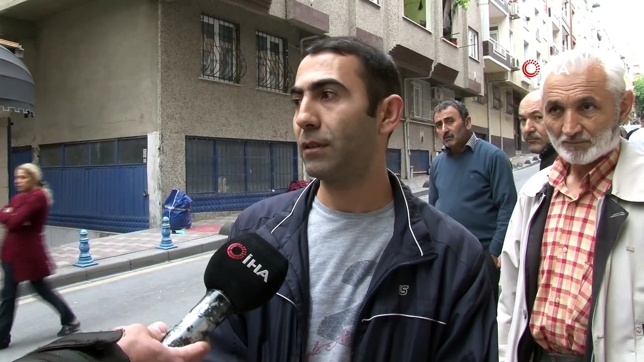 Esenler’de kolonları çatlayan bina çökme tehlikesine karşı boşaltıldı