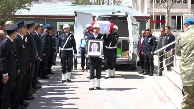 Bayburt - Şehit Polis Muammer Ateş Son Yolculuğuna Uğurlandı -3