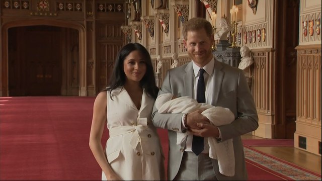 Primer posado familiar de Meghan y Harry con su hijo