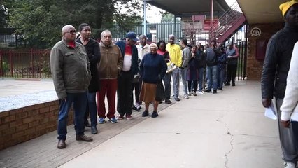 Güney Afrika'da Halk Sandık Başında