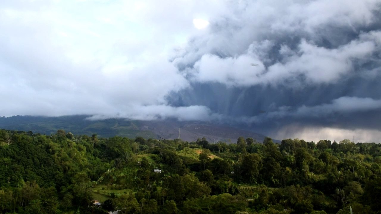 Indonesia's Mount Sinabung erupts