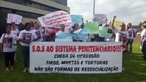 Familiares de presos fazem manifestação em frente ao Fórum