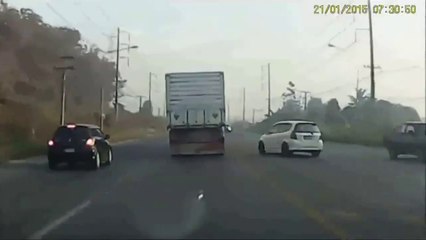 Voici le conducteur le plus chanceux du monde...