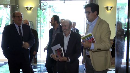 Rubalcaba, ingresado grave por un ictus