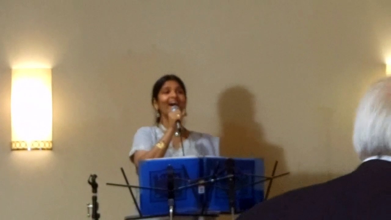 Babuji Dhire Chalana By Chitralekha Dixit