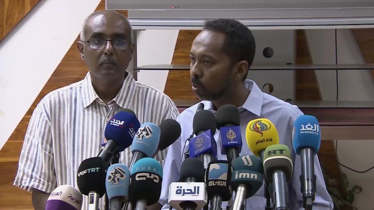 قوى الحراك بالسودان تتهم "العسكري" بالمماطلة في تسليم السلطة