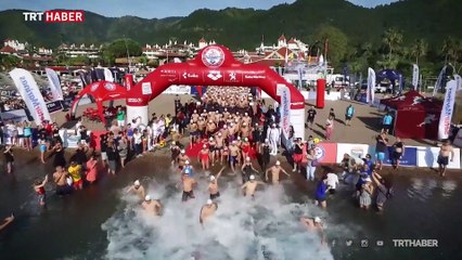 Yüzme şampiyonasında tepki çeken hareket