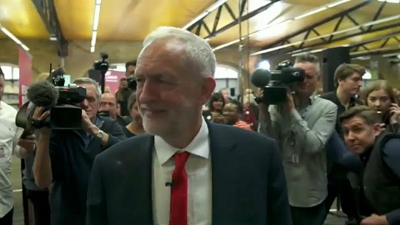 Les travaillistes britanniques lancent leur campagne pour les européennes