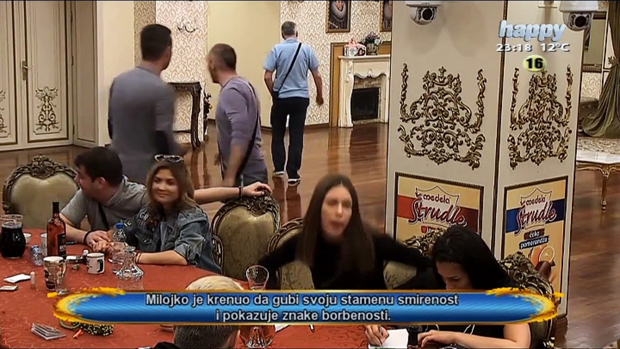 MILOJKO TOTALNO PUKAO I POČEO DA SE TRESE OD UZBUĐENJA: Prvo mu čitali molitvu a on totalno polude i počeo da ŠUTIRA CONJU!