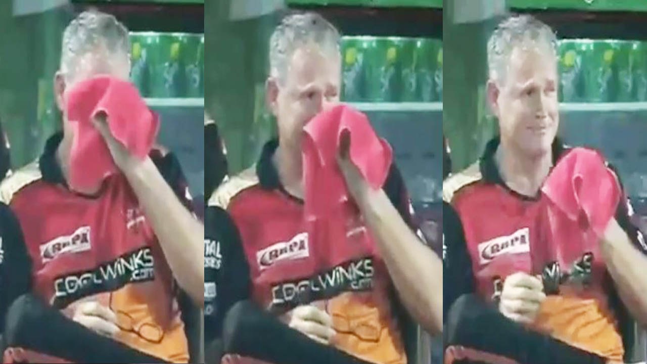 IPL 2019 : SRH Coach Tom Moody cries after defeat from Delhi Capitals | वनइंडिया हिंदी