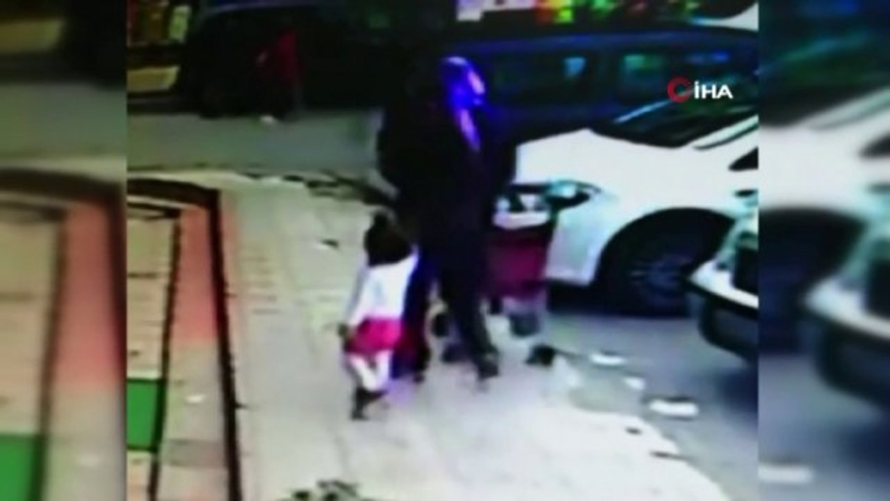 Bebek Arabasını Çaldı, Kendi Çocuğunu Bindirerek Oradan Uzaklaştı