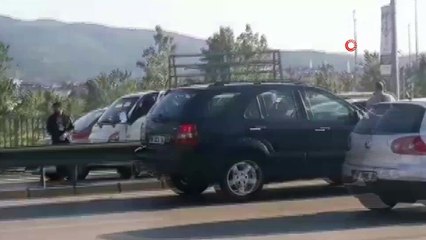 Bursa'da hatalı sollama kavgası kamerada