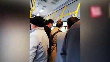 Lise öğrencisi yer vermeyince tokat yedi!