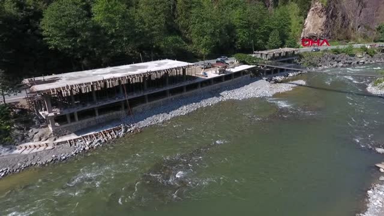 Rize Valisi'nden 'Kaçak Yapılar Durmuyor' Tepkisi