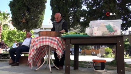 35 yıllık çiğ köfte ustasının Ramazan mesaisi