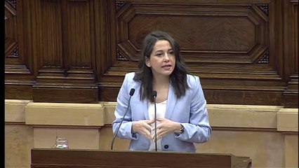 Arrimadas se despide emocionada de su escaño en el Parlament