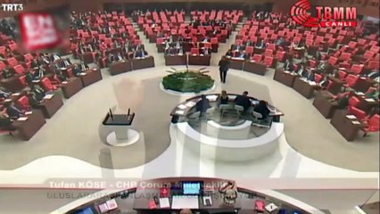 CHP'li vekil Ramazan günü su içti, HDP arka çıktı! "Ben Müslüman değilim, burası laik ülke"