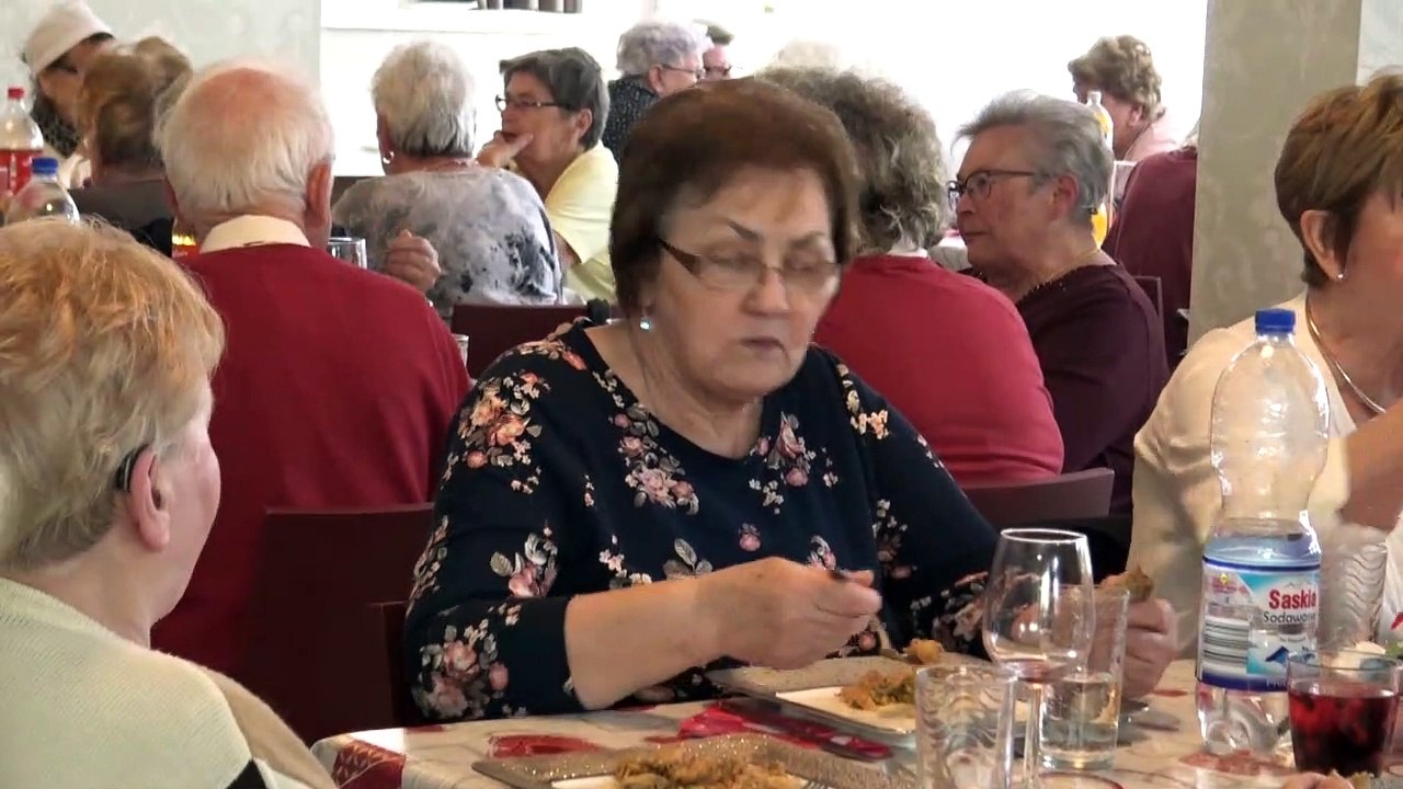 Seniorenclub der Besonderen Art - Muttertagsfeier im Seniorenclub Kreativ Hainburg