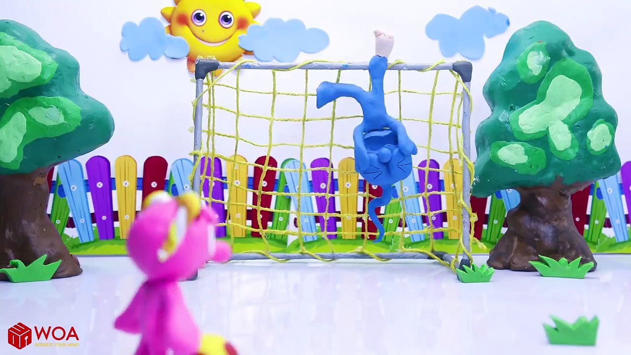 CLAY MIXER SOCCER SKILLS SPORT TRICK SHOTS  Play Doh Cartoons