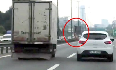 TEM otoyolunda baltalı dehşet kamerada