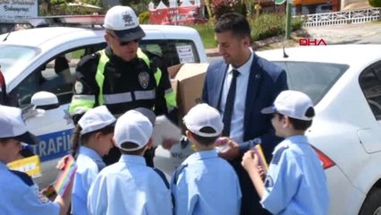 Tekirdağ'da Minik Öğrencilerden Trafik Uygulaması