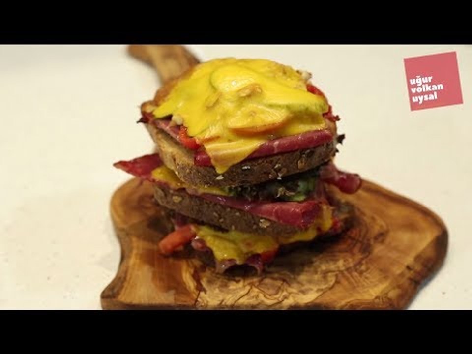 Dana Fümeli Kat Kat Kule  Sandviç Nasıl Yapılır (Enfes Yemek Tarifleri)