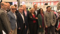 Carmena estrena las nuevas terrazas de la Plaza Mayor