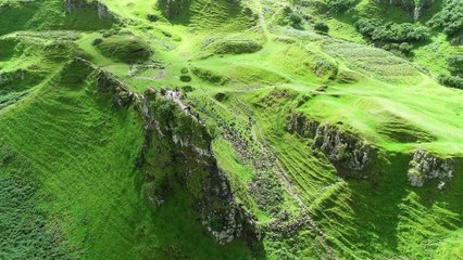 BEAUTIFUL SCOTLAND (Highlands  Isle of Skye) AERIAL View