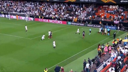 Scuffle between Arsenal and Valencia players after the final whistle!