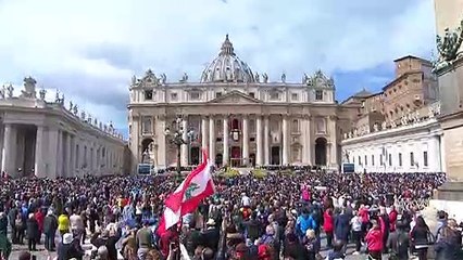 Download Video: El papa Francisco obliga legalmente al clero a denunciar los abusos sexuales