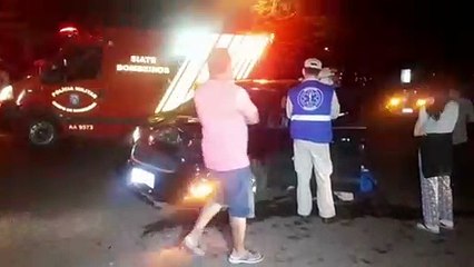 Fiesta vai parar na calçada após bater com Ford Ka no Bairro Canadá