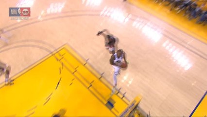 Iguodala with powerful dunk in Warriors win