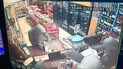 İzmir'de Silahlı Soygun Anı Kamerada