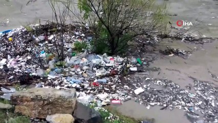 Zap Suyu’nun yüzeyi çöple kaplandı