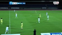 Oh quel but magnifique de Vincent THILL d'une frappe enroulée en pleine lucarne !!! 0-4 pour le Pau FC !