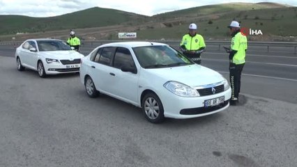 Minik Öğrencilerden Trafik Ekiplerine Sürpriz Ziyaret