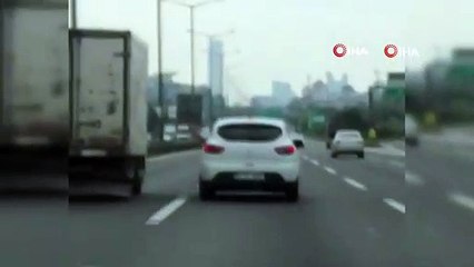 Ümraniye’de TEM Otoyolu'nda seyir halindeki kamyona baltayla saldırdığı iddia edilen araç sürücüsü M.O., çıkarıldığı mahkemece “silahla tehdit” suçundan tutuklandı.