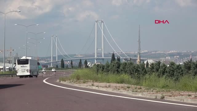 Yalova Osmangazi Köprüsü'nde Sürücülere 5 Bin Fidan Dağıtıldı