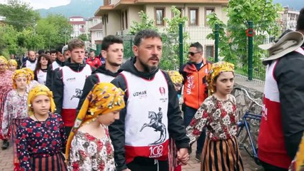 Türk bayrağını deniz yoluyla Samsun’a taşıyan Dragon Botu, Kastamonu’ya ulaştı