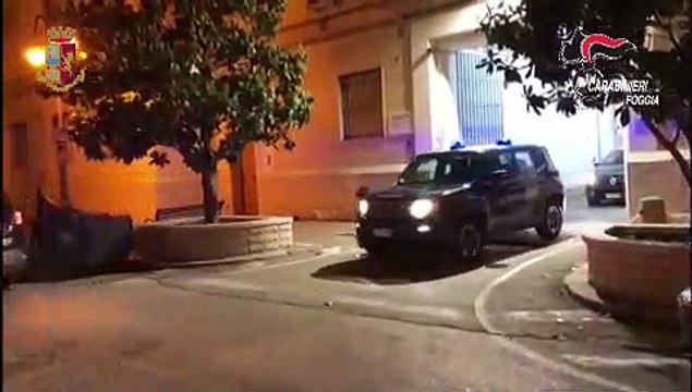 Rapine ed estorsioni nel foggiano, Polizia e Carabinieri uniscono le forze e arrestano 23 criminali