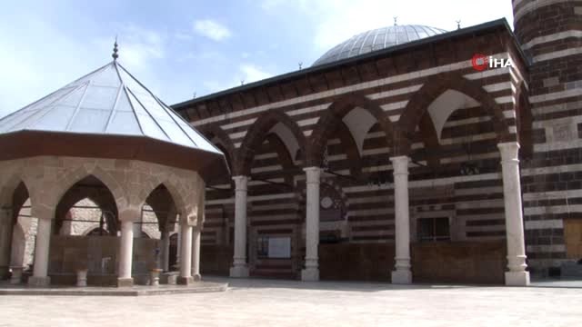 Van'da Ramazan Ayının 14 Asırlık 'Mukabele' Geleneği Sürdürülüyor