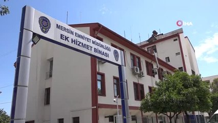 Yaşlı Adamları Dolandıran Kadın, Görüntülenmemek İçin Elinden Geleni Yaptı