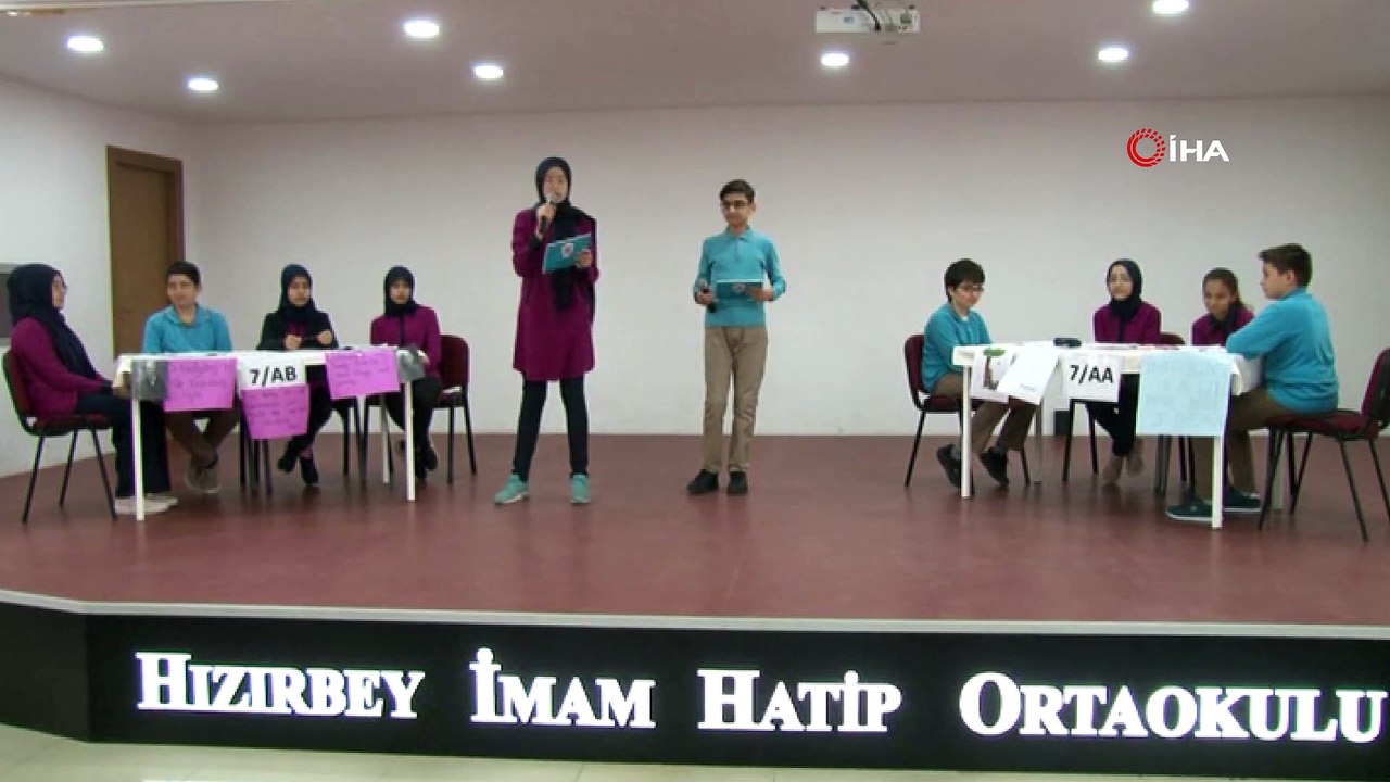 Öğrenciler İngilizce münazarada kozlarını paylaştı