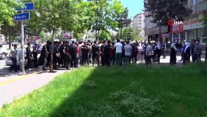 Diyarbakır’da izinsiz gösteriye polis müdahalesi