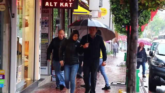 Sağanak yağış etkili oluyor - TEKİRDAĞ