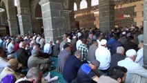 Diyarbakır’da Ramazan ayının ilk cuma namazı kılındı