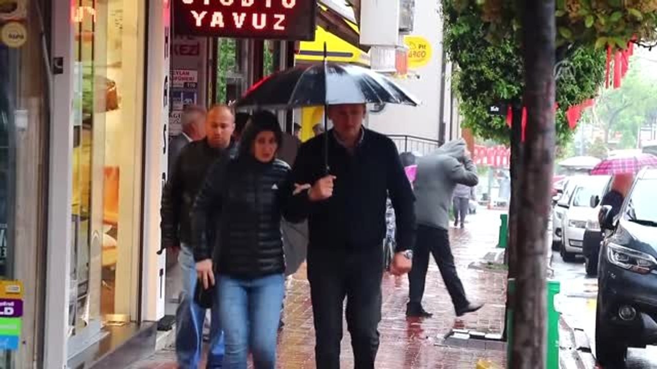 Sağanak Yağış Etkili Oluyor