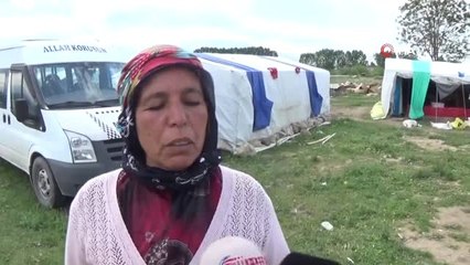 Tarım İşçilerin Zorlu Hayatları...günlük 50 ile 60 Lira Kazanan İşçiler, 7 Çadırın Olduğu Alanda 27...