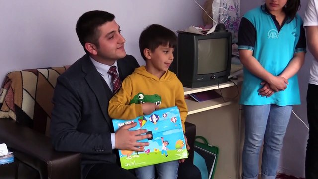 Göç İdaresi çalışanlarından Afgan aileye ziyaret - EDİRNE